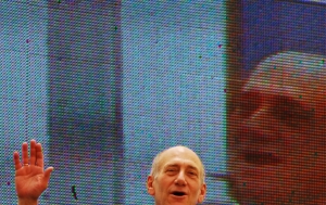 Olmert rezignoval na post premiéra