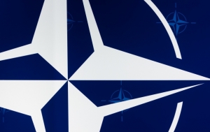 NATO přizvalo mezi členy Chorvatsko a Albánii